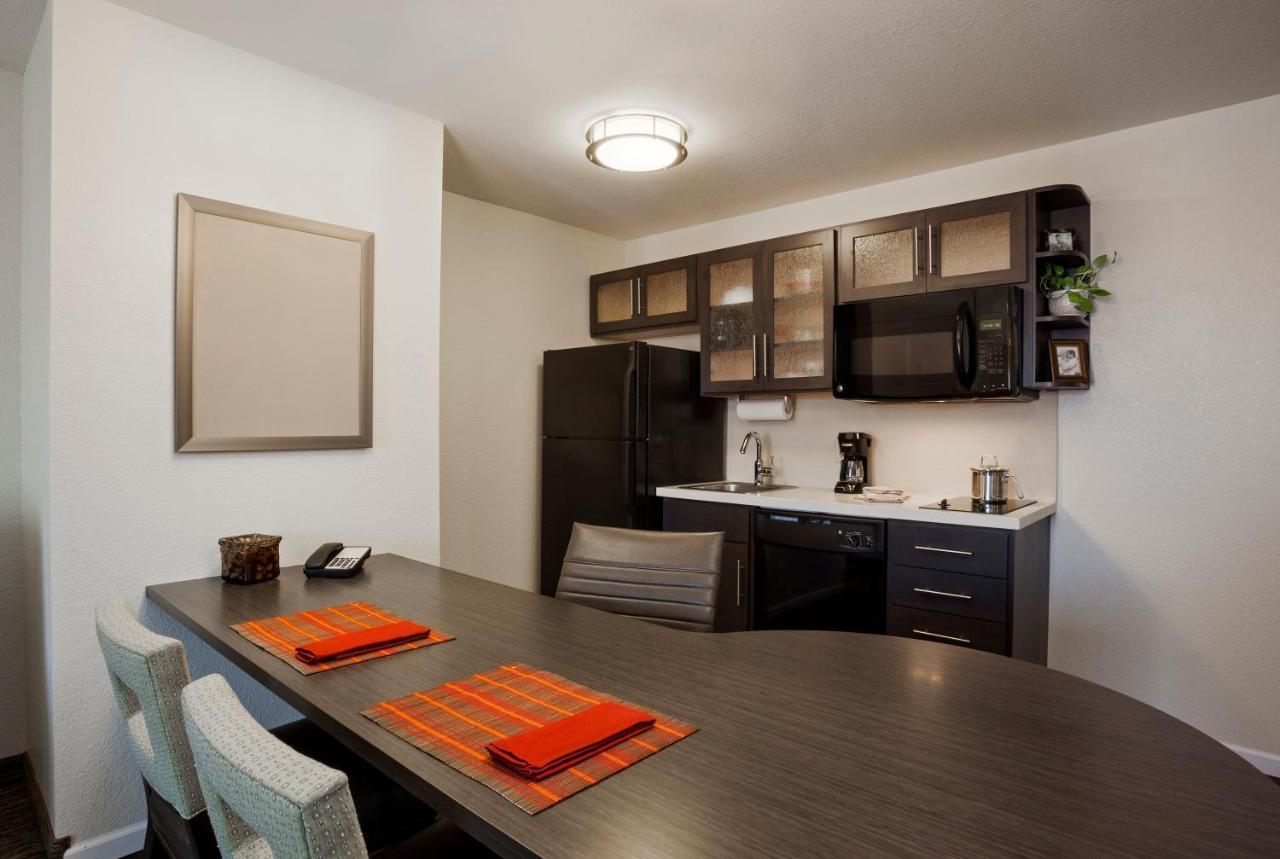 Candlewood - Airport By Ihg Hotel 3*